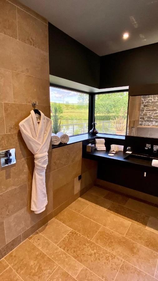 Domaine De Rymska & Spa - Relais & Chateaux Saint-Jean-de-Trézy Kültér fotó
