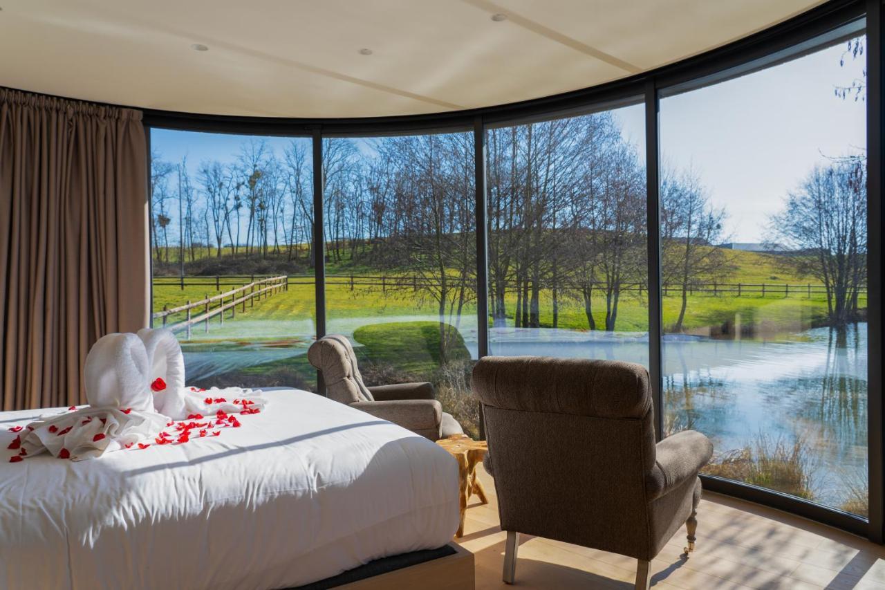 Domaine De Rymska & Spa - Relais & Chateaux Saint-Jean-de-Trézy Kültér fotó