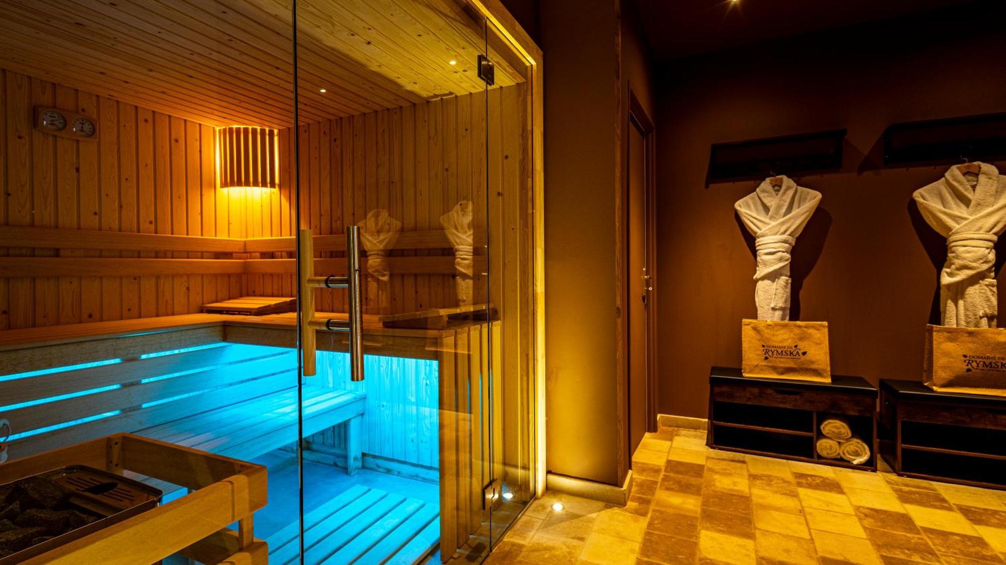 Domaine De Rymska & Spa - Relais & Chateaux Saint-Jean-de-Trézy Kültér fotó