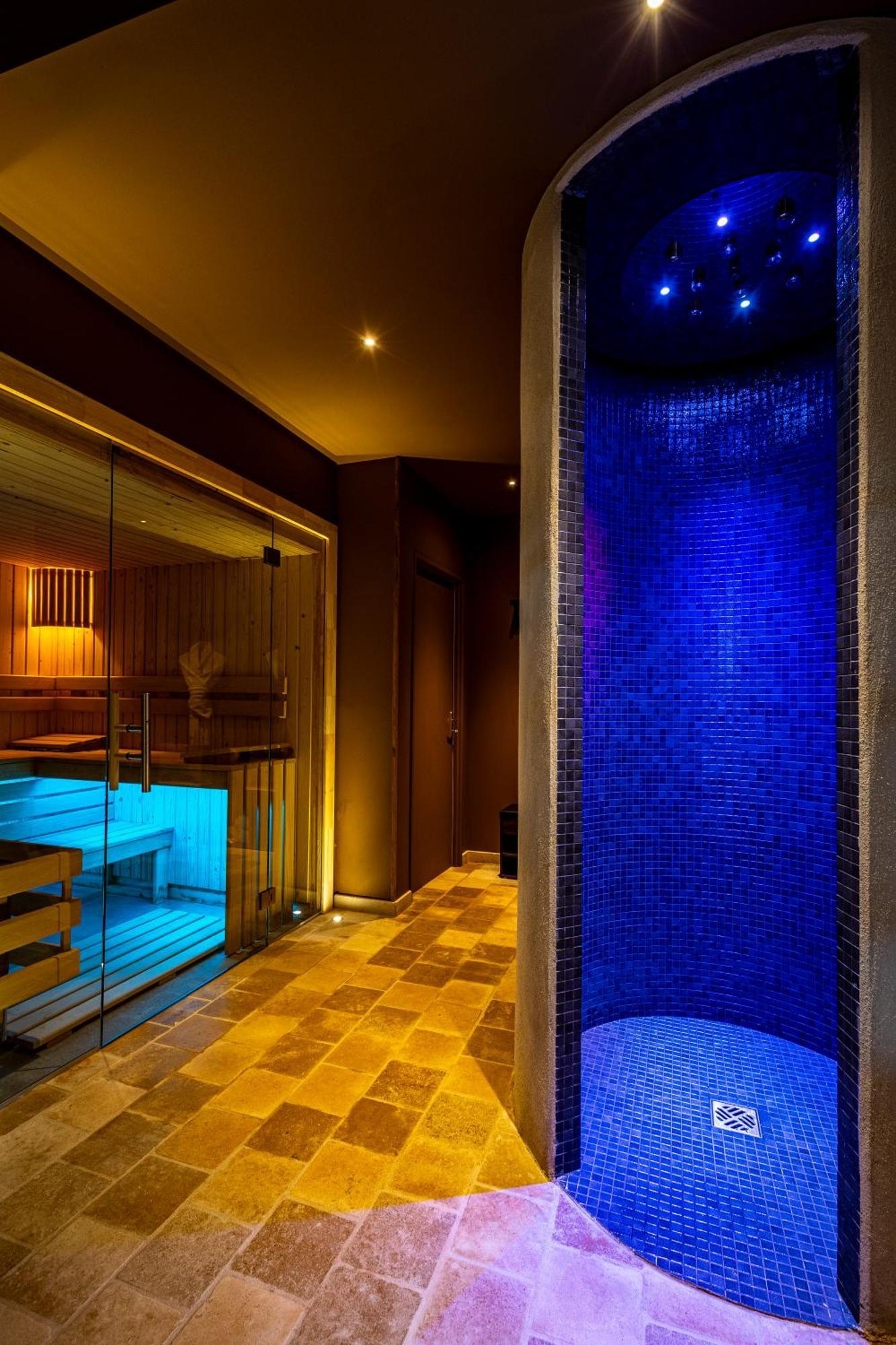 Domaine De Rymska & Spa - Relais & Chateaux Saint-Jean-de-Trézy Kültér fotó